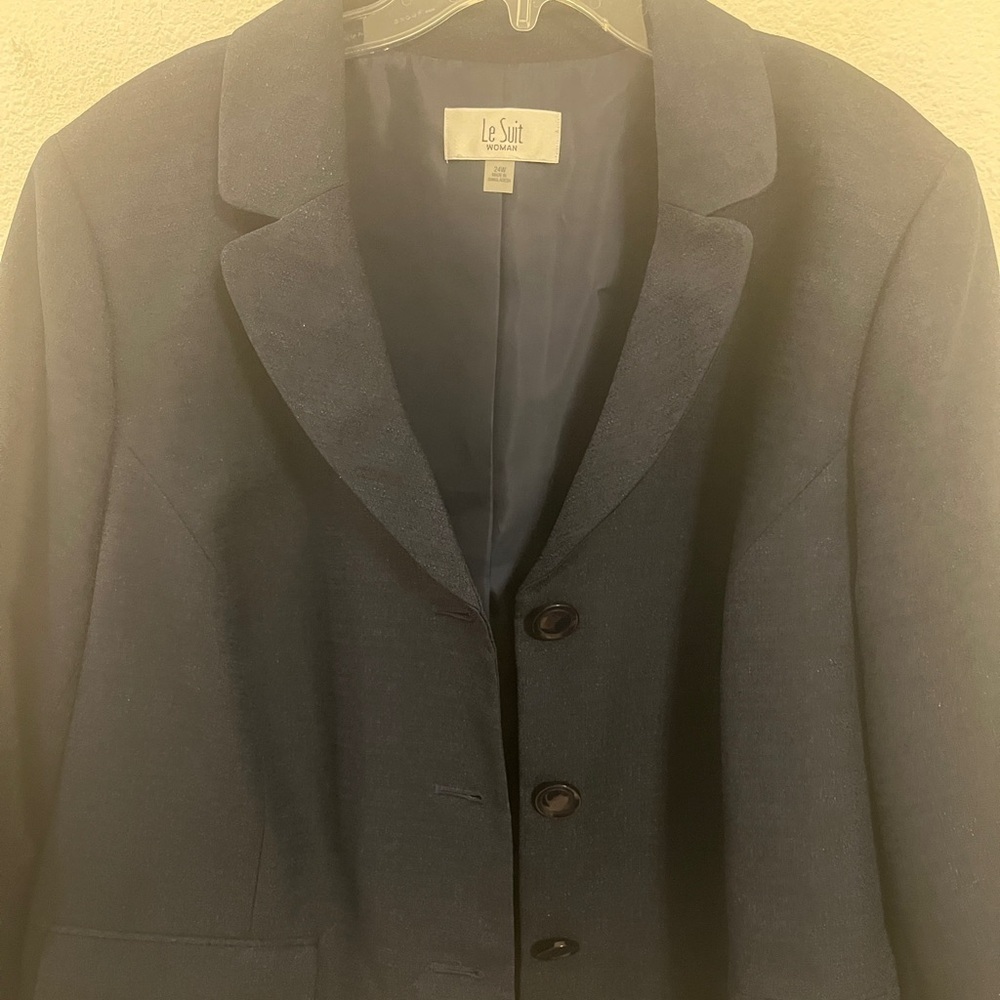 Le Suit Woman Navy Blue Blazer – Size [24 W ] – NWT